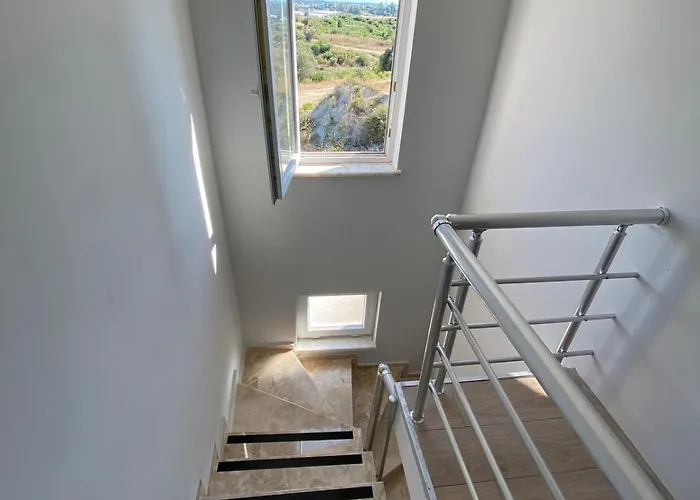 Вилла Detached In Antkoop Серик